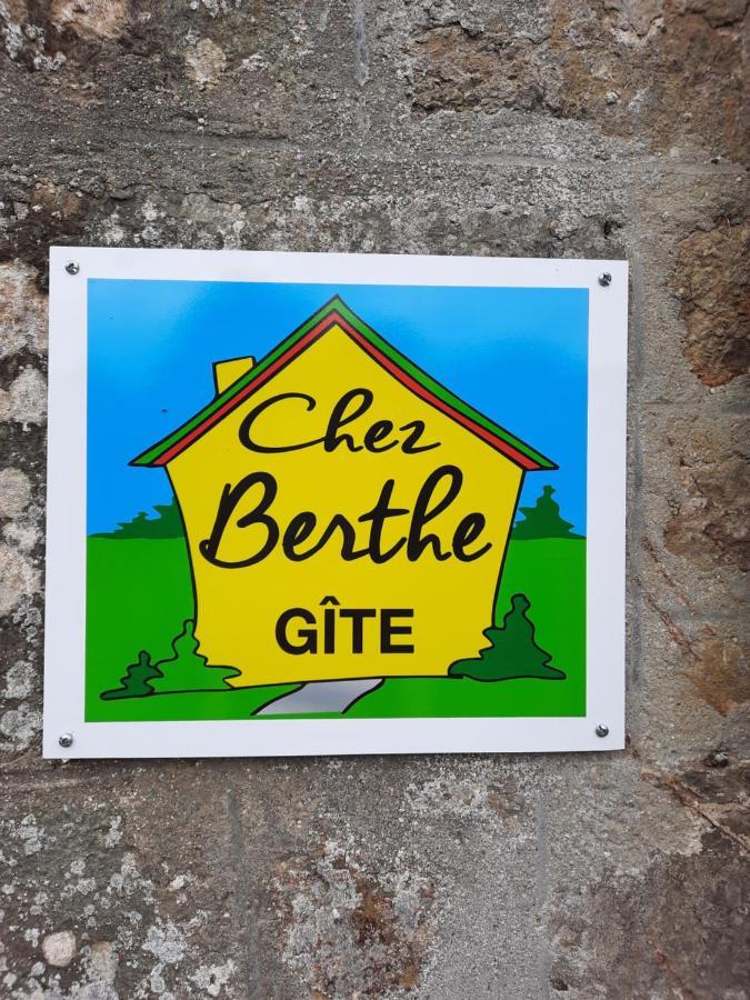 Gite Chez Berthe Pontfarcy Esterno foto